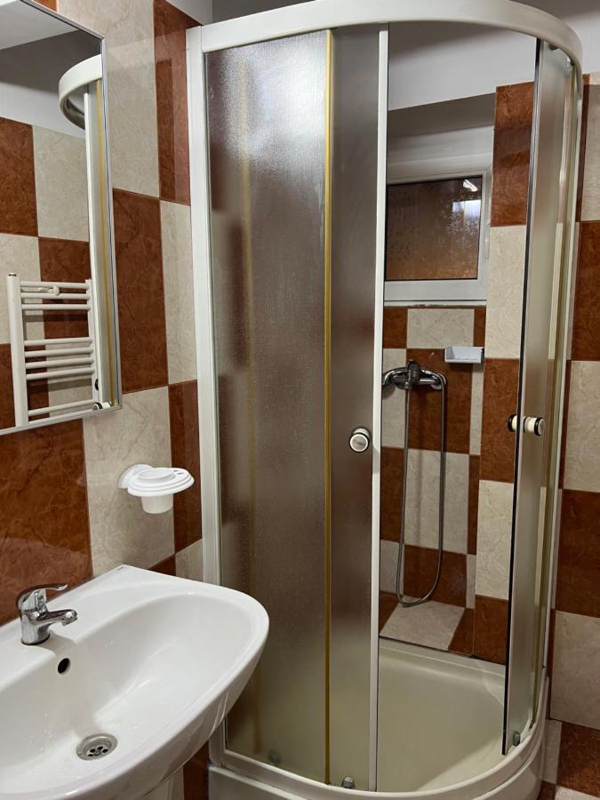 Aurora Boutique-Studio Premium Bed & Breakfast Bucharest Exterior photo
